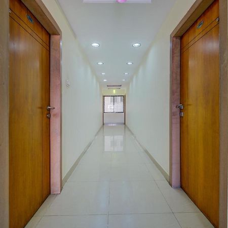 Oyo 18431 Hotel Celestee Grand Hyderabad Eksteriør bilde