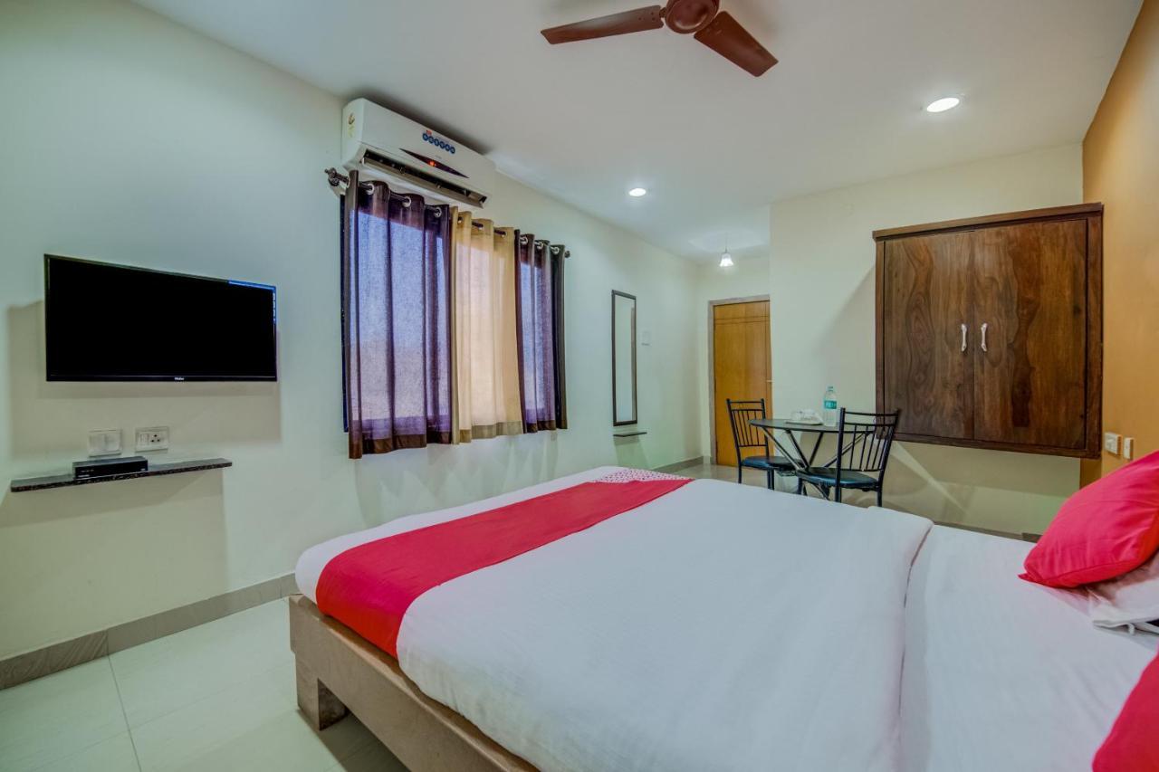 Oyo 18431 Hotel Celestee Grand Hyderabad Eksteriør bilde