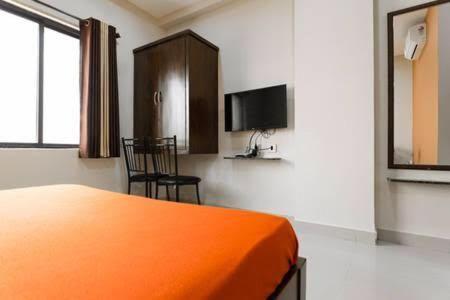 Oyo 18431 Hotel Celestee Grand Hyderabad Eksteriør bilde